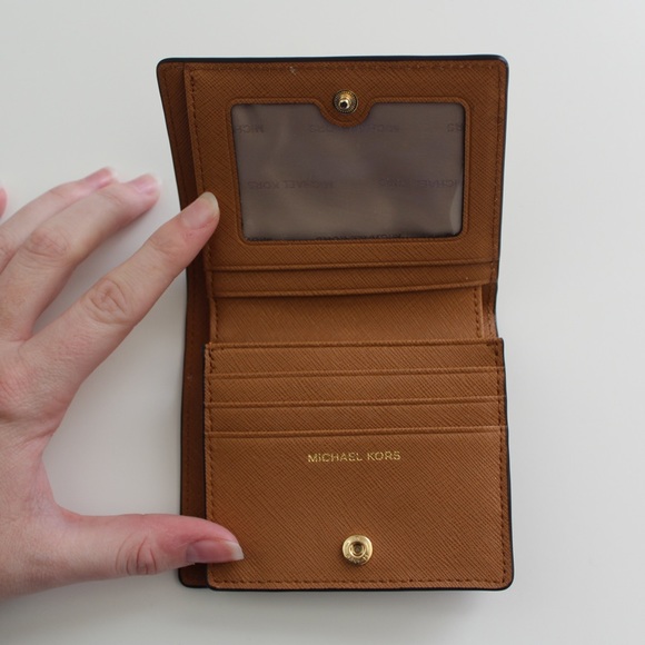 Michael Kors Wallet - Picture 4 of 5